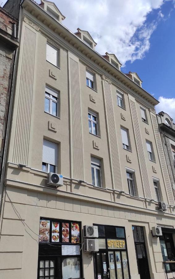 Apartment Andreja Belgrade Luaran gambar